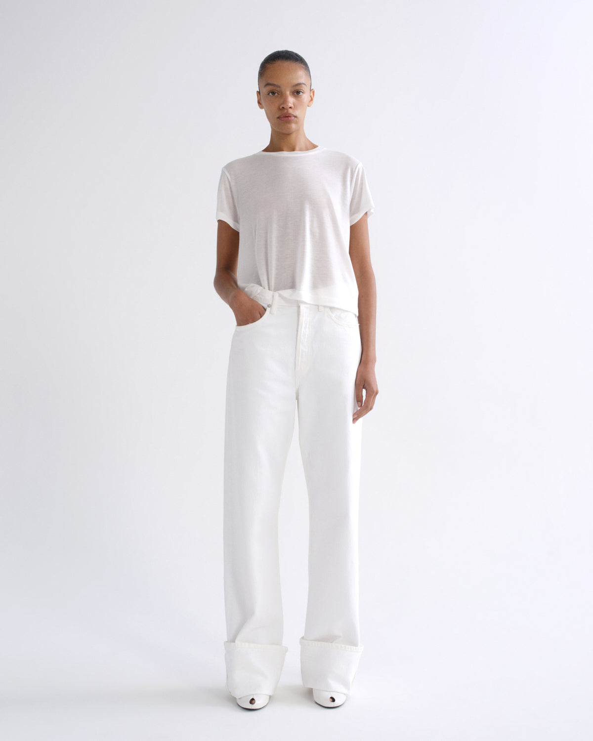 agolde-adine-shrunken-tee-t-shirt-gesso-damen image 5
