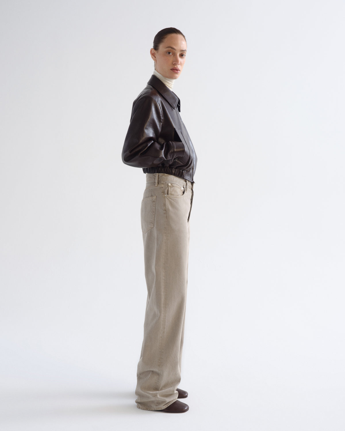agolde-nahla-cropped-jacke-madera-damen-recycled-leder image 3