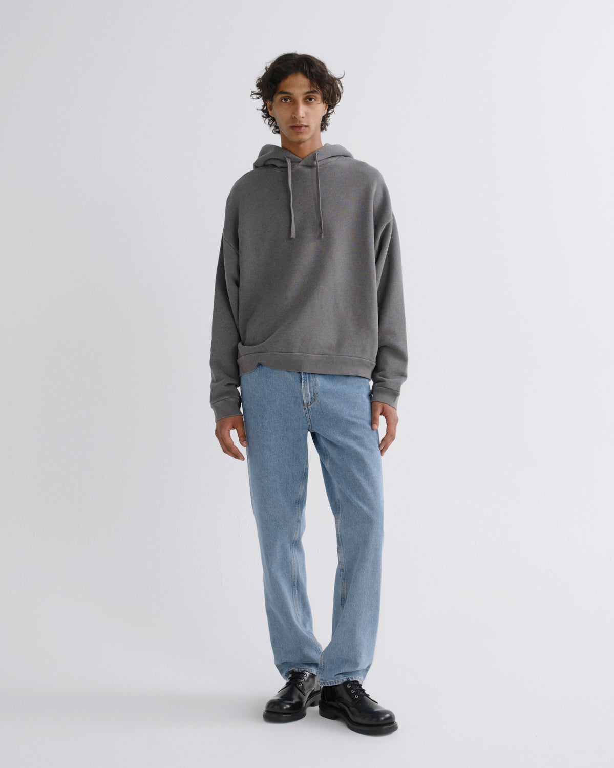 agolde-salford-hoodie-strand-grau-herren image 3