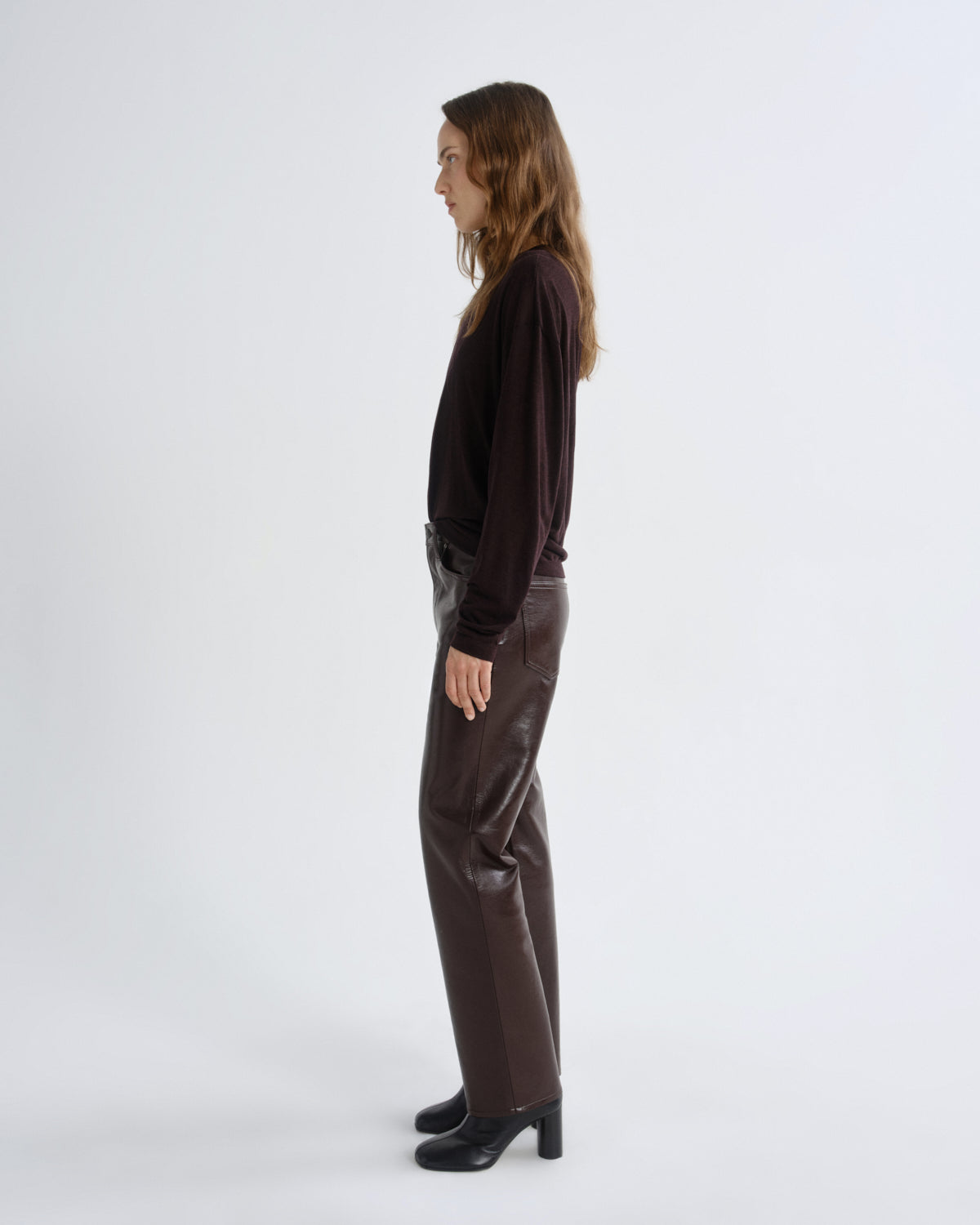 agolde-sasha-tee-tencel-ristretto-langarm image 5