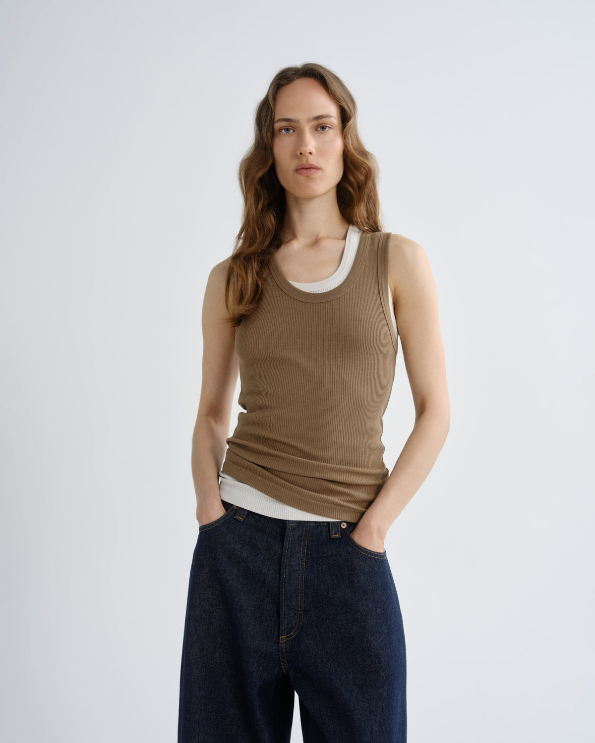 agolde-poppy-tank-top-hamoa-beige-bio-baumwolle image 1