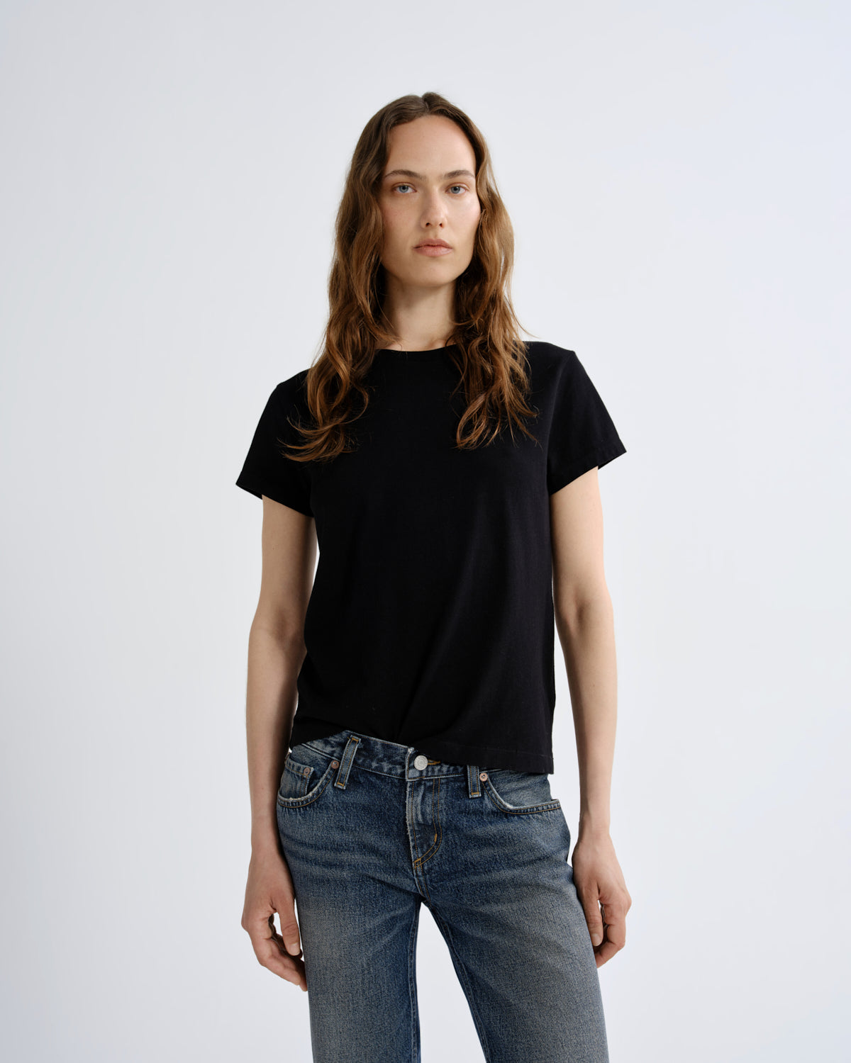 agolde-adine-longline-t-shirt-schwarz-tencel image 1