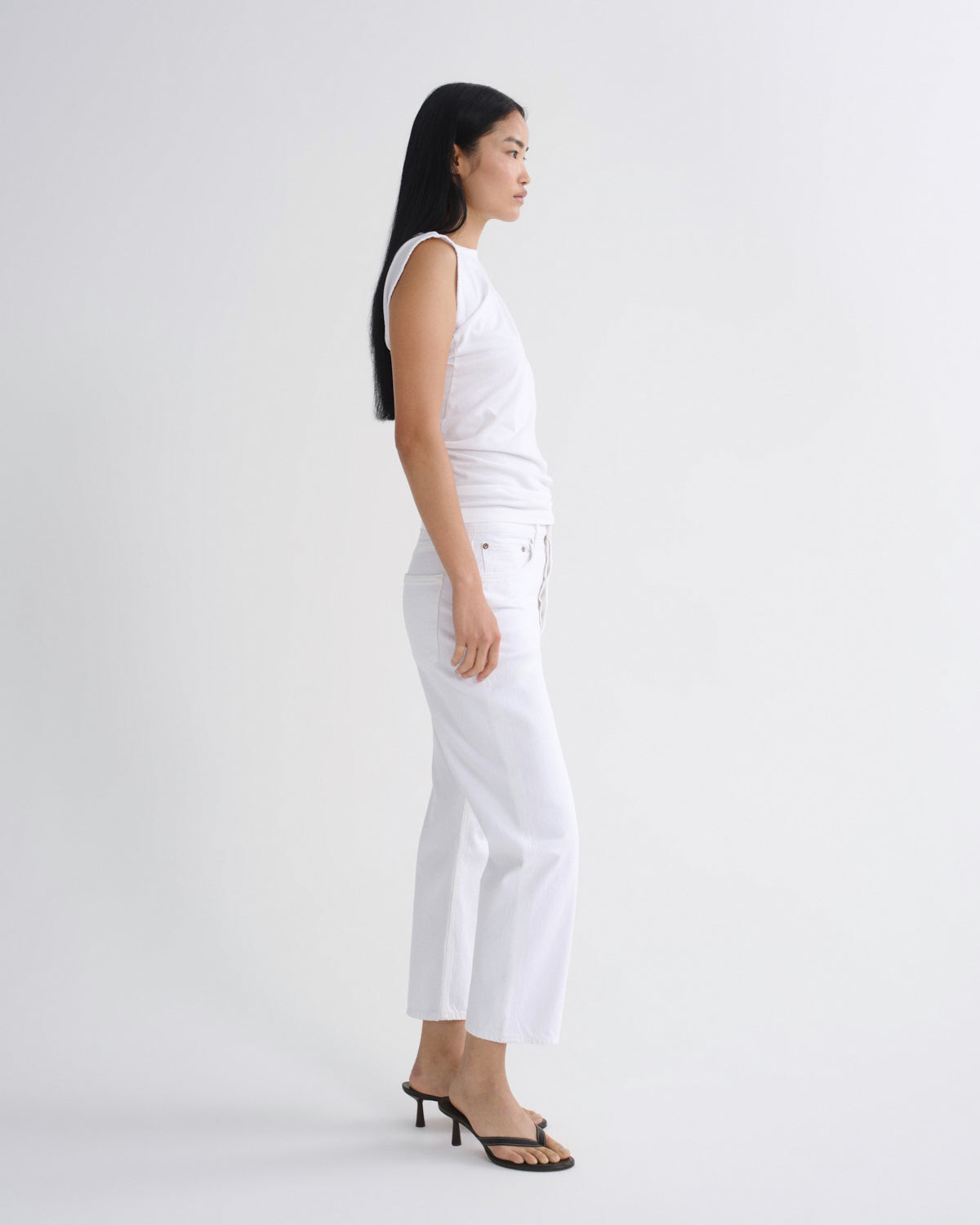 agolde-90-s-crop-mid-rise-straight-jeans-marshmallow-wei image 4