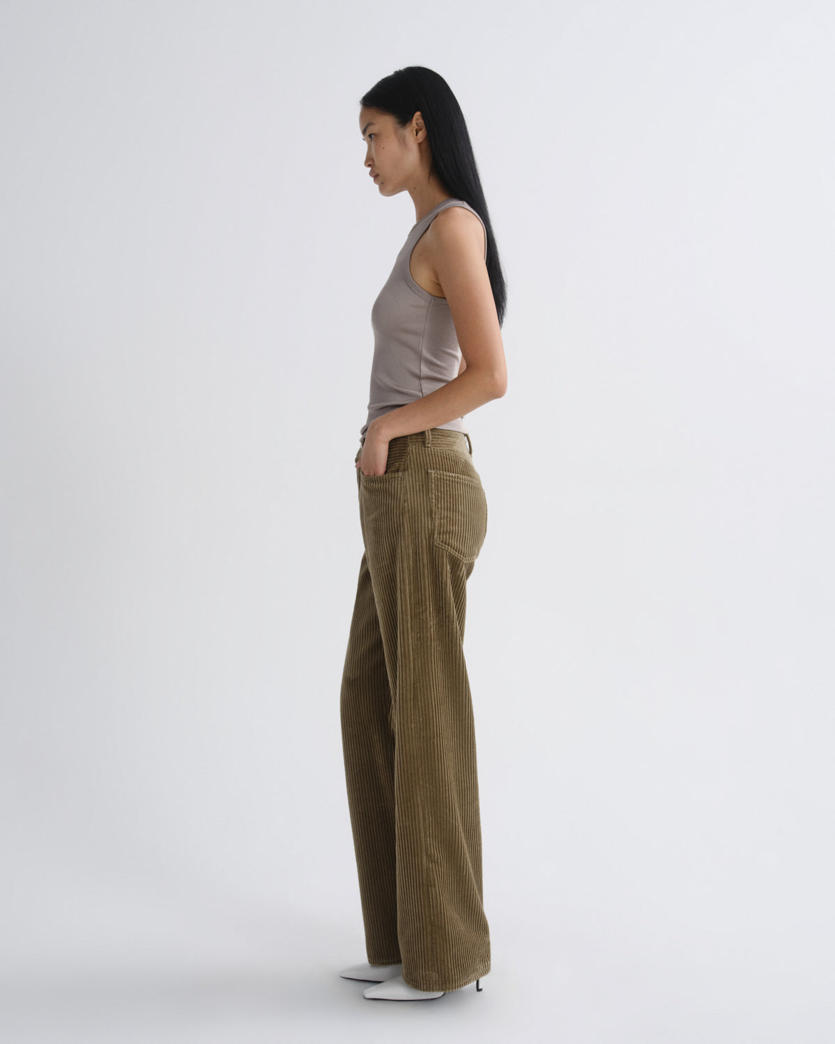 agolde-andre-racer-tank-top-taupe-beige-ripp-damen image 3