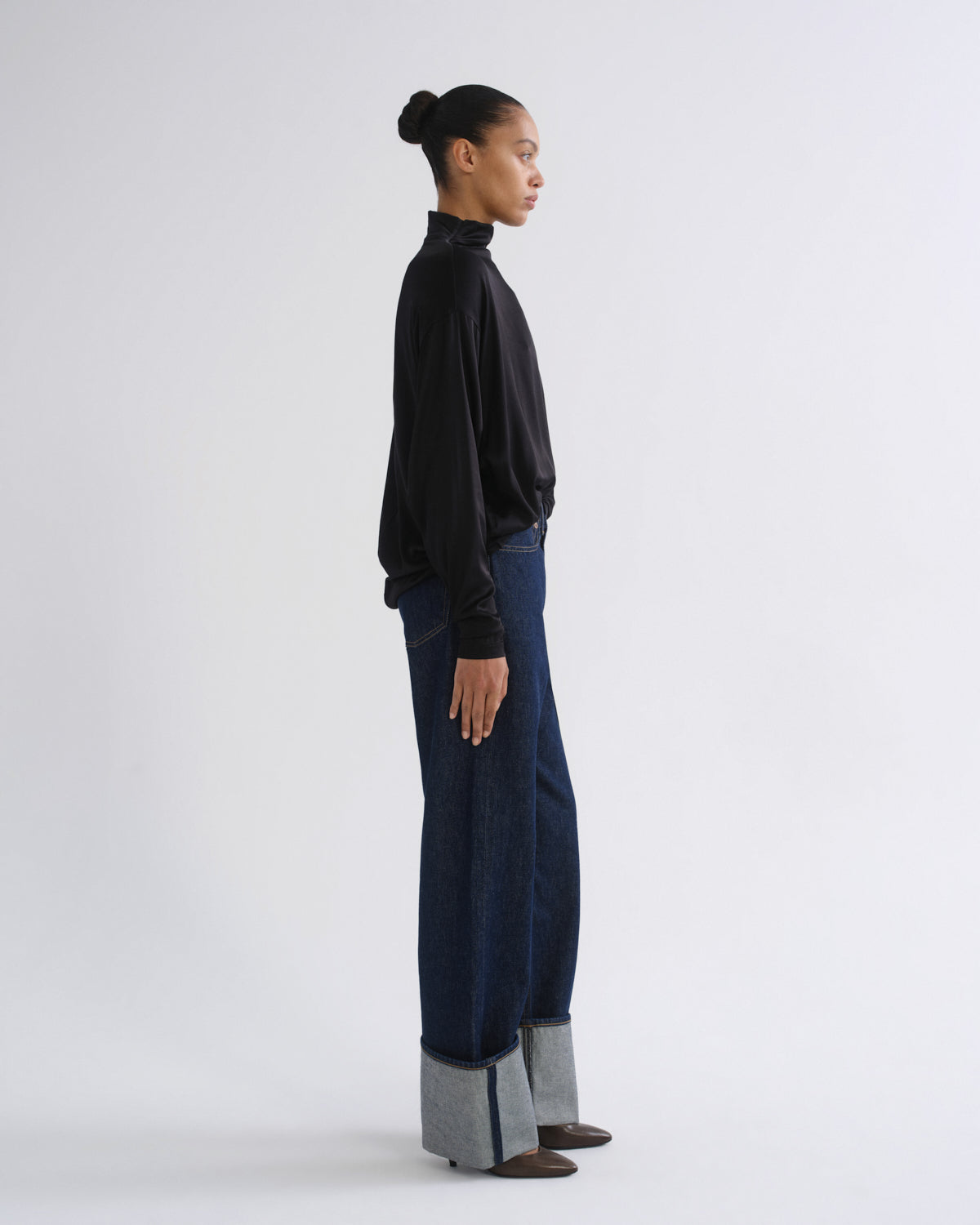 agolde-bryony-top-satin-damen-schwarz-elegant image 3