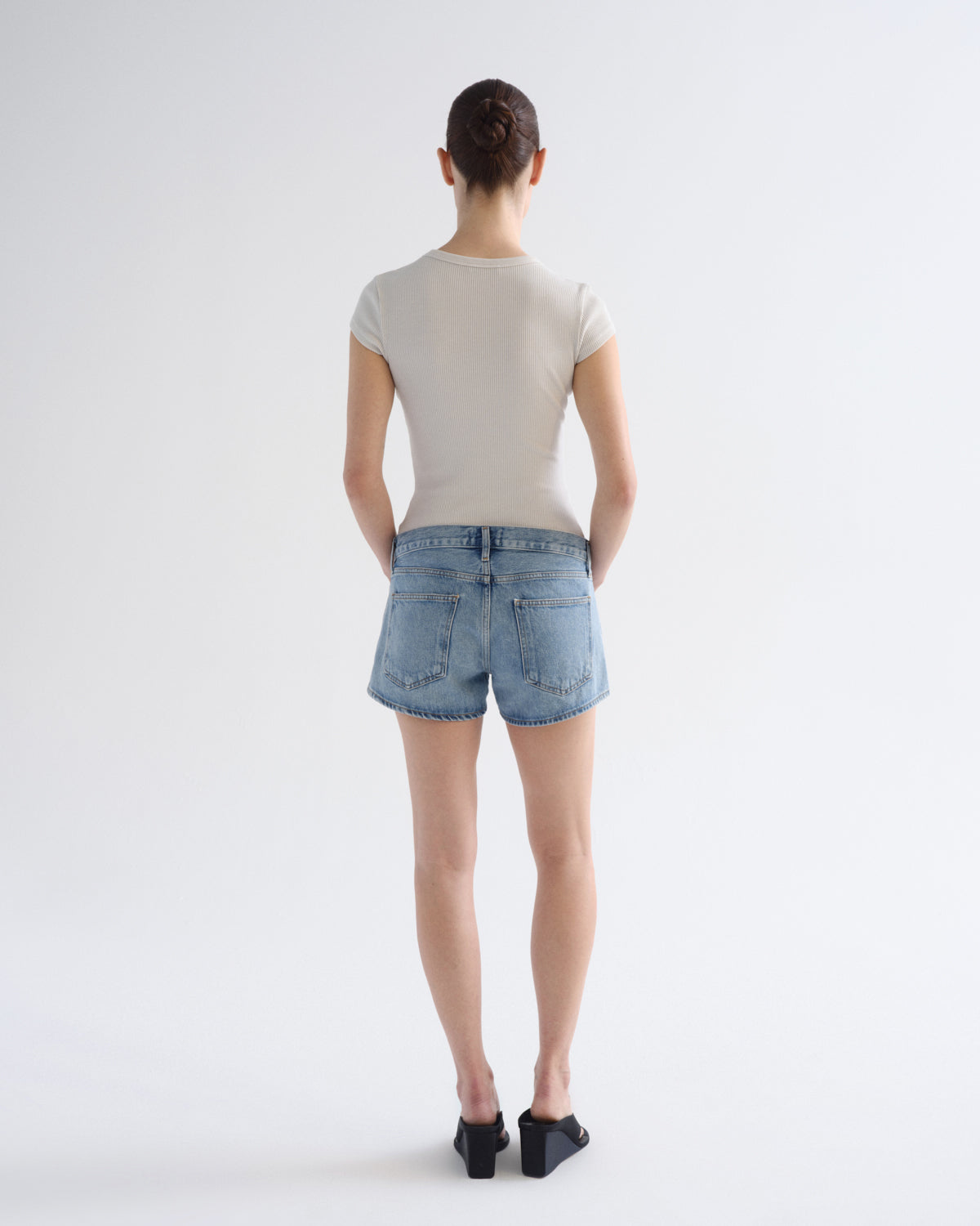 agolde-low-rise-parker-short-replica-shorts-indigo image 2
