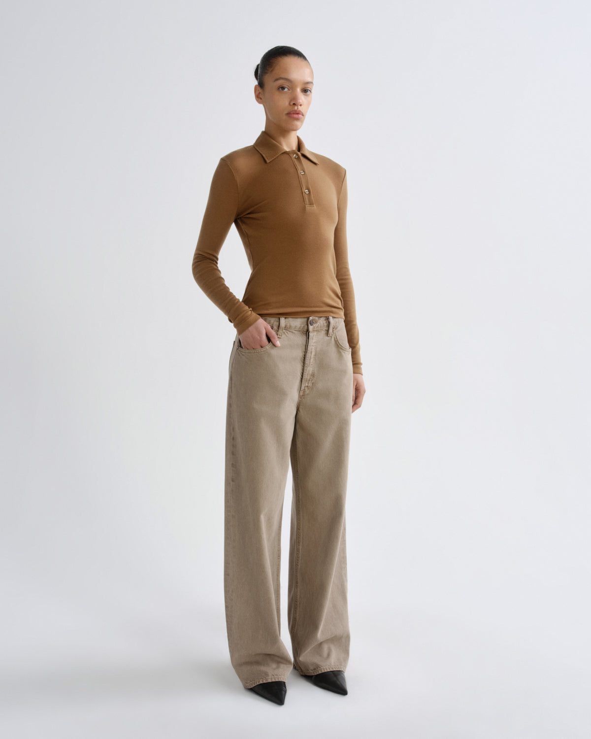 agolde-amos-polo-shirt-honeycomb-damen-braun-ripp image 5