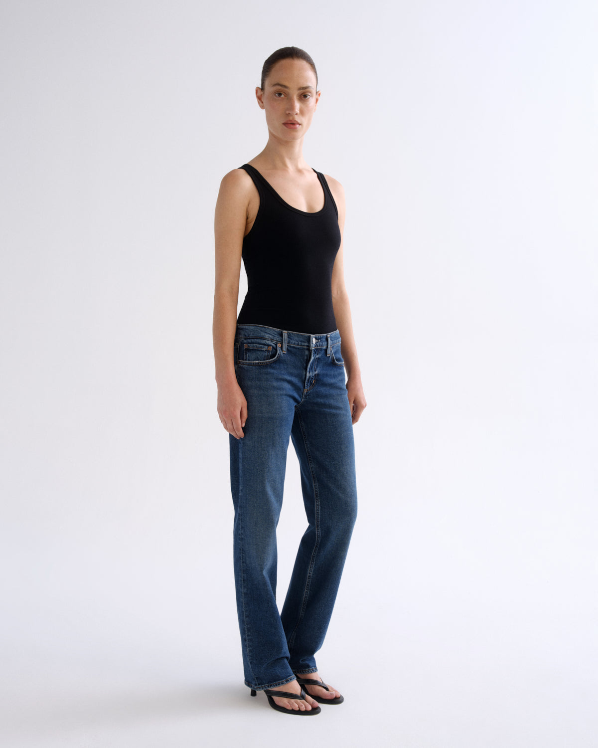 agolde-low-rise-slim-jeans-slick-mittelblau-stretch image 4