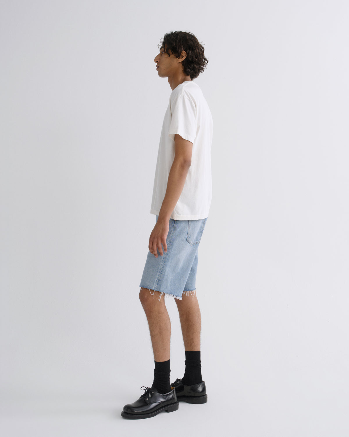 agolde-wade-t-shirt-herren-tone-offwhite-bio-baumwolle image 5