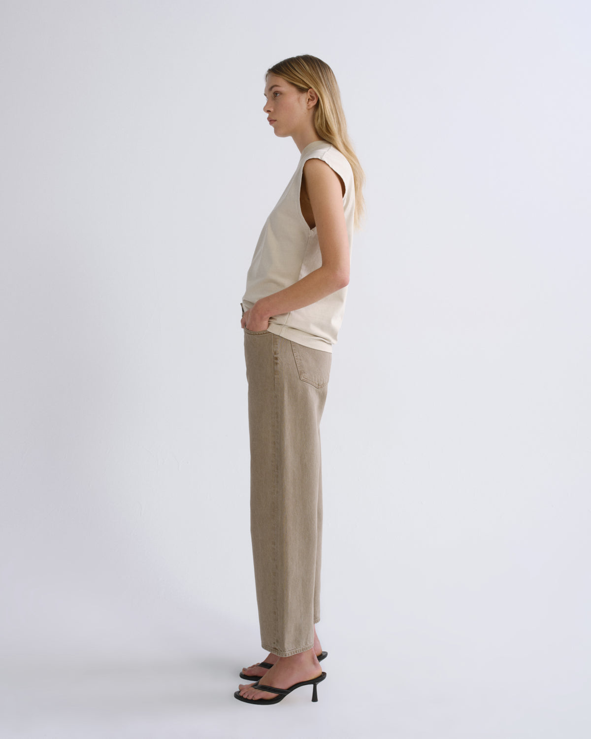 agolde-ren-jean-flyweight-jeans-trail-braun image 4