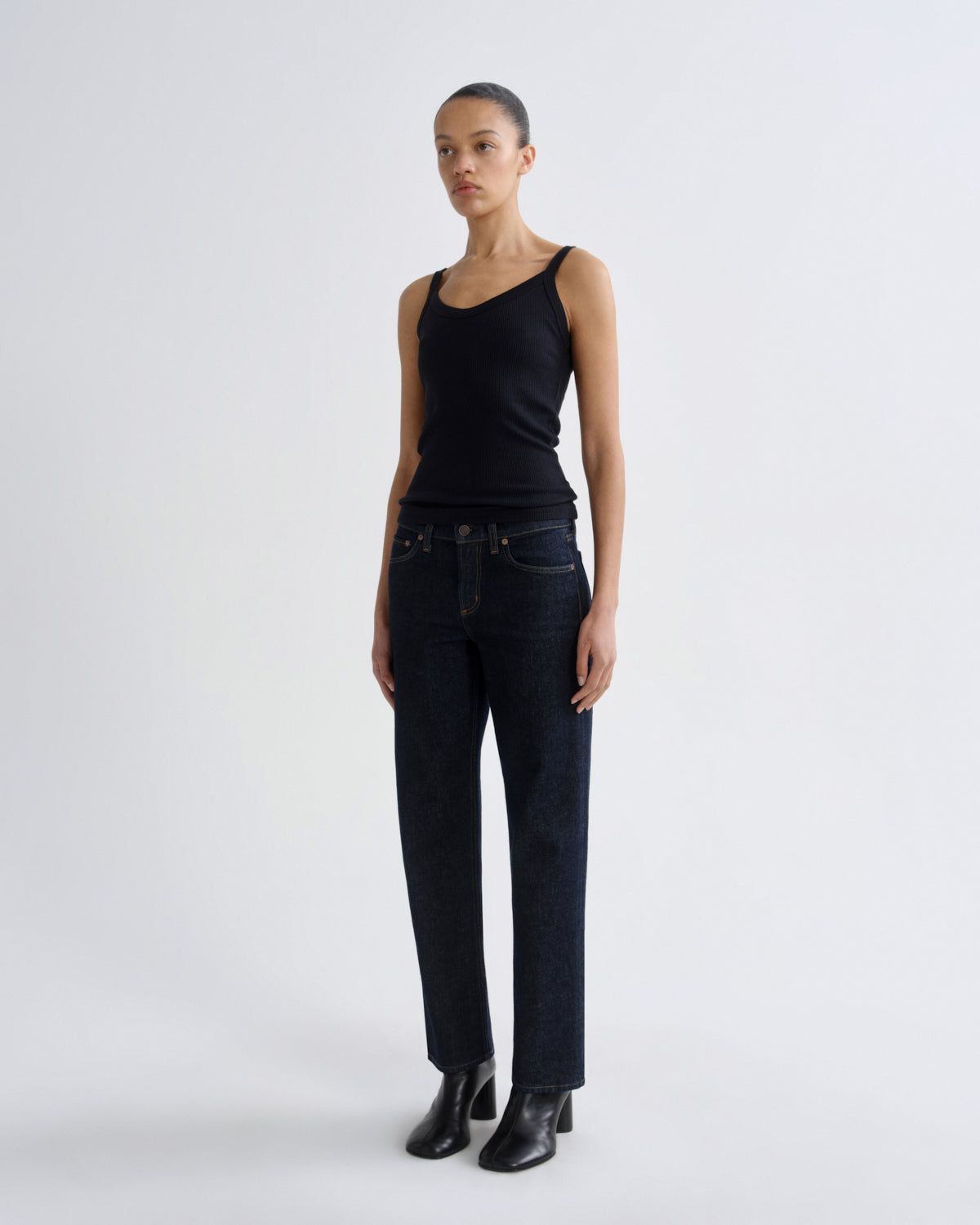 agolde-jordan-tank-top-mirage-dunkelblau image 4