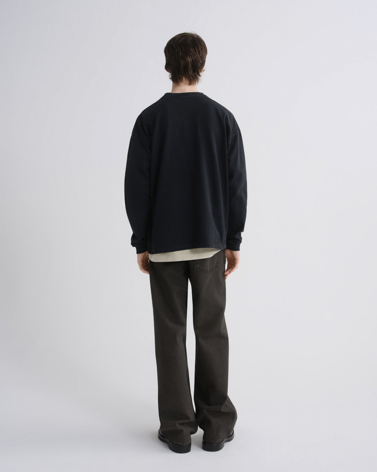 agolde-lucan-longsleeve-washed-black-herren image 2