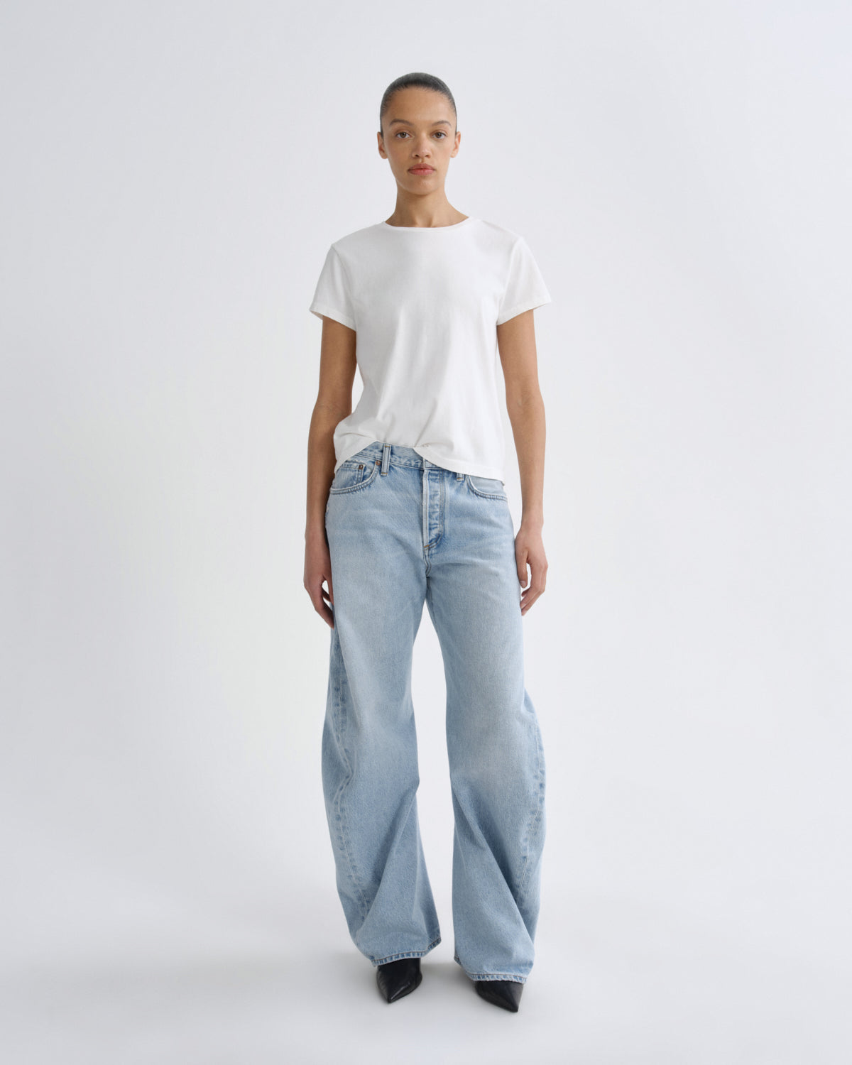 agolde-long-line-adine-t-shirt-white-ash-creme-bio image 2