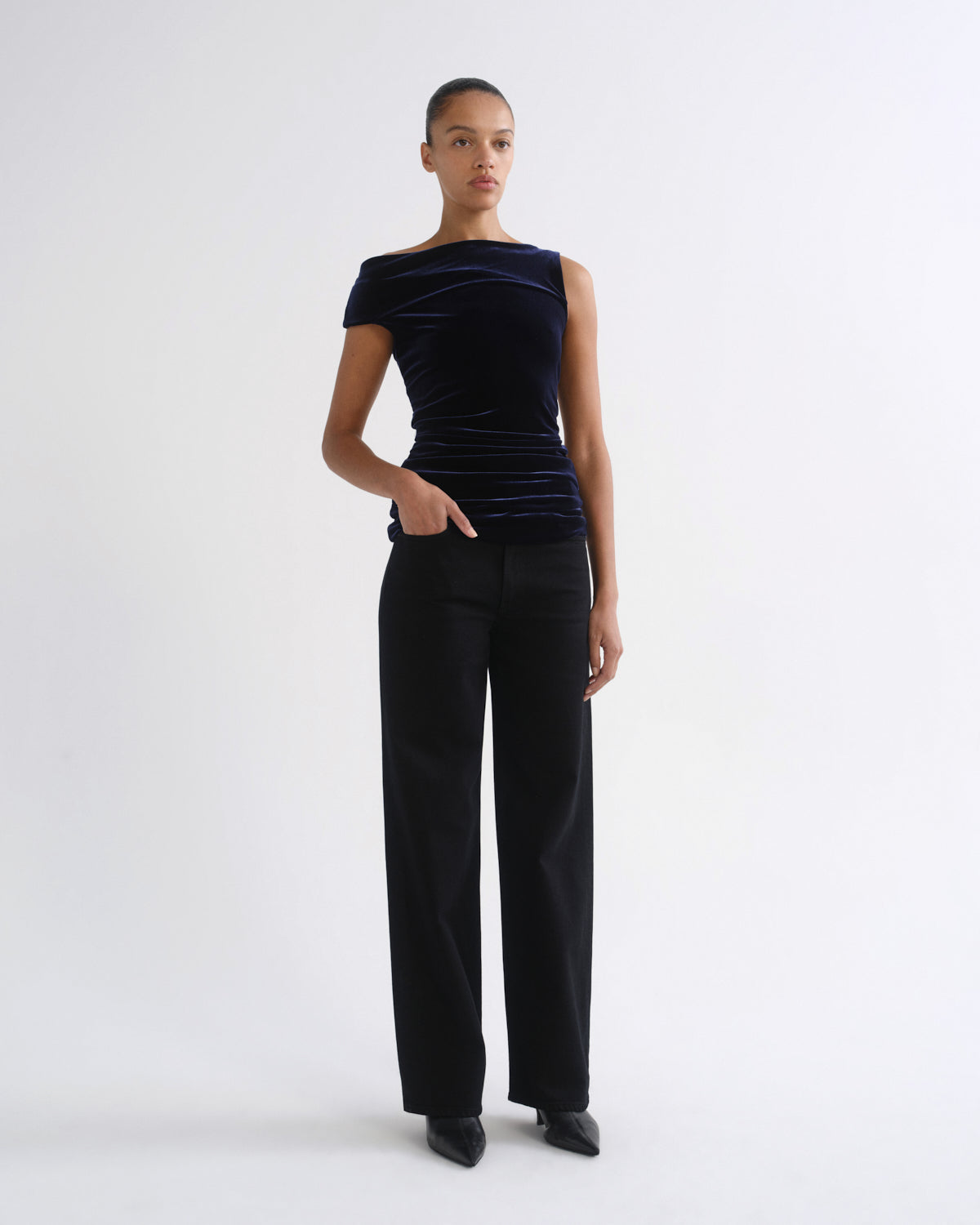 agolde-carlin-top-samtoberteil-royal-off-shoulder image 3