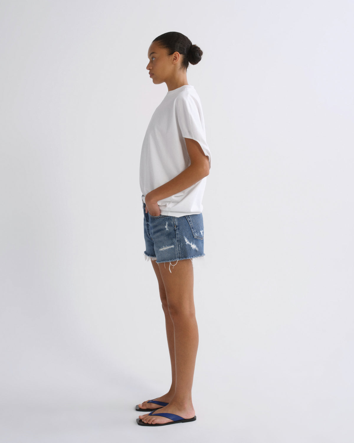 agolde-parker-vintage-cut-off-shorts-dark-swapmeet-high-rise image 4