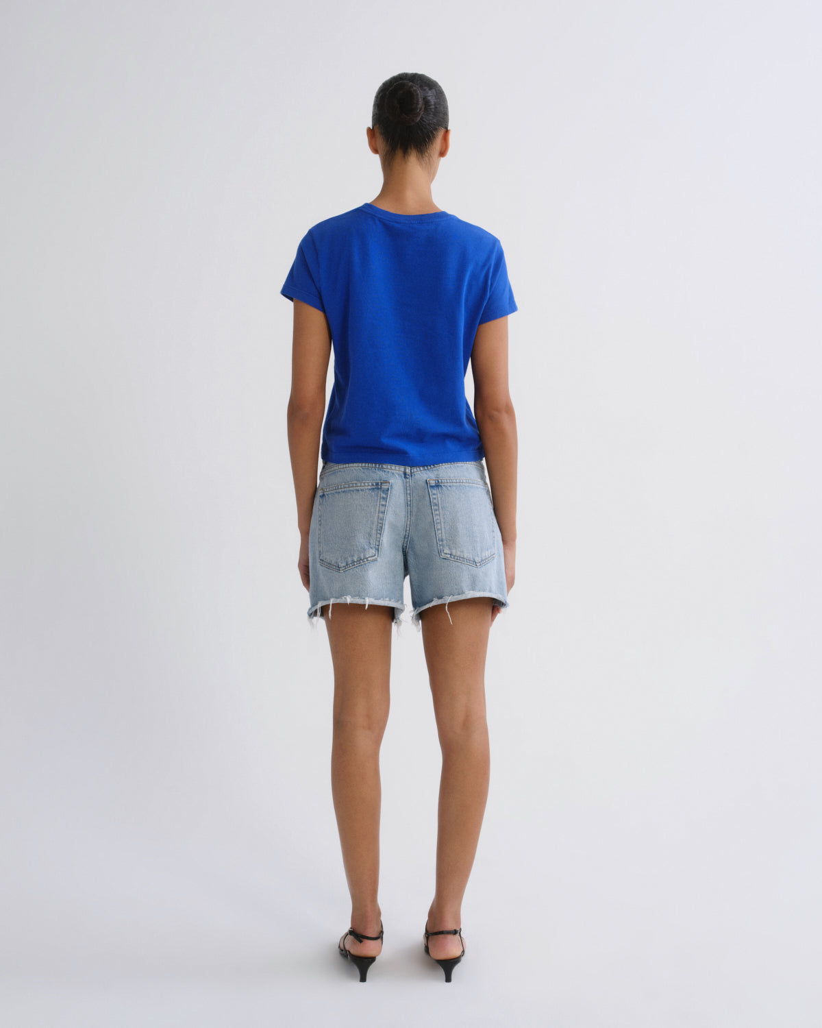 agolde-nye-denim-shorts-post-hellblau-indigo image 2