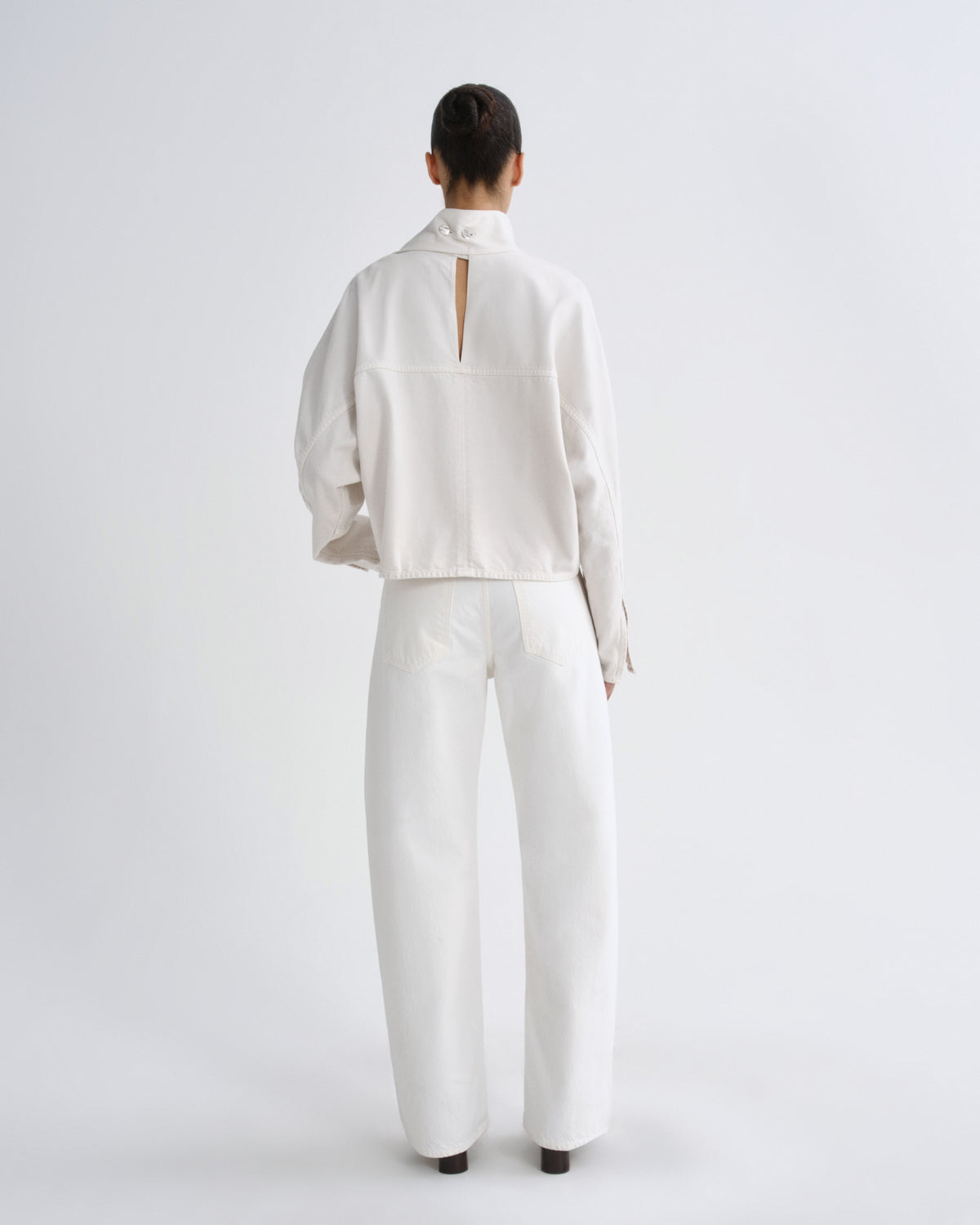 agolde-arc-jean-32-chalk-white-wei-e-jeans image 2