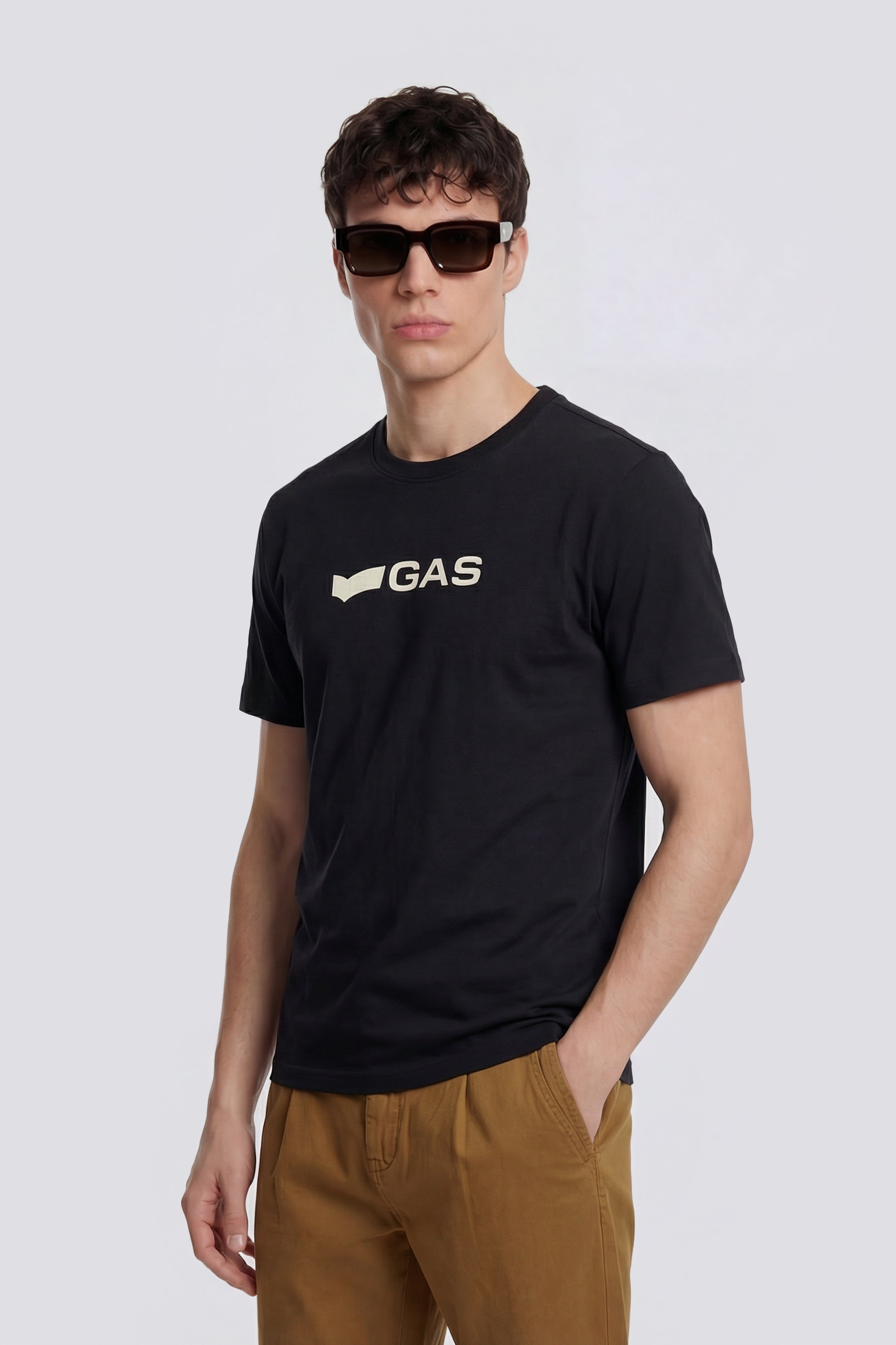 gas-dharis-logo-g-0200-t-shirt-herren-schwarz-regular image 1