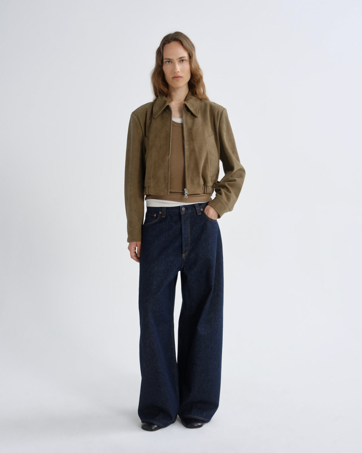 agolde-nahla-cropped-jacket-jacke-canopy-gr-n-suede image 5