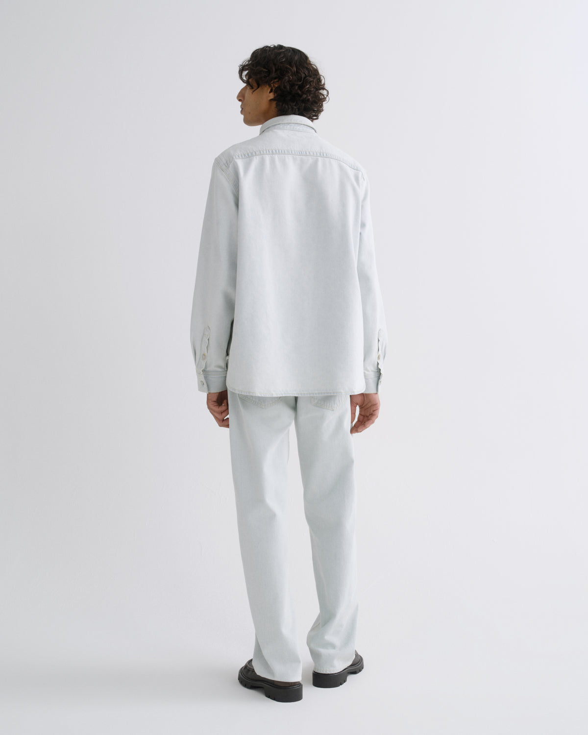 agolde-craven-shirt-hemd-source-hellblau-relaxed image 3