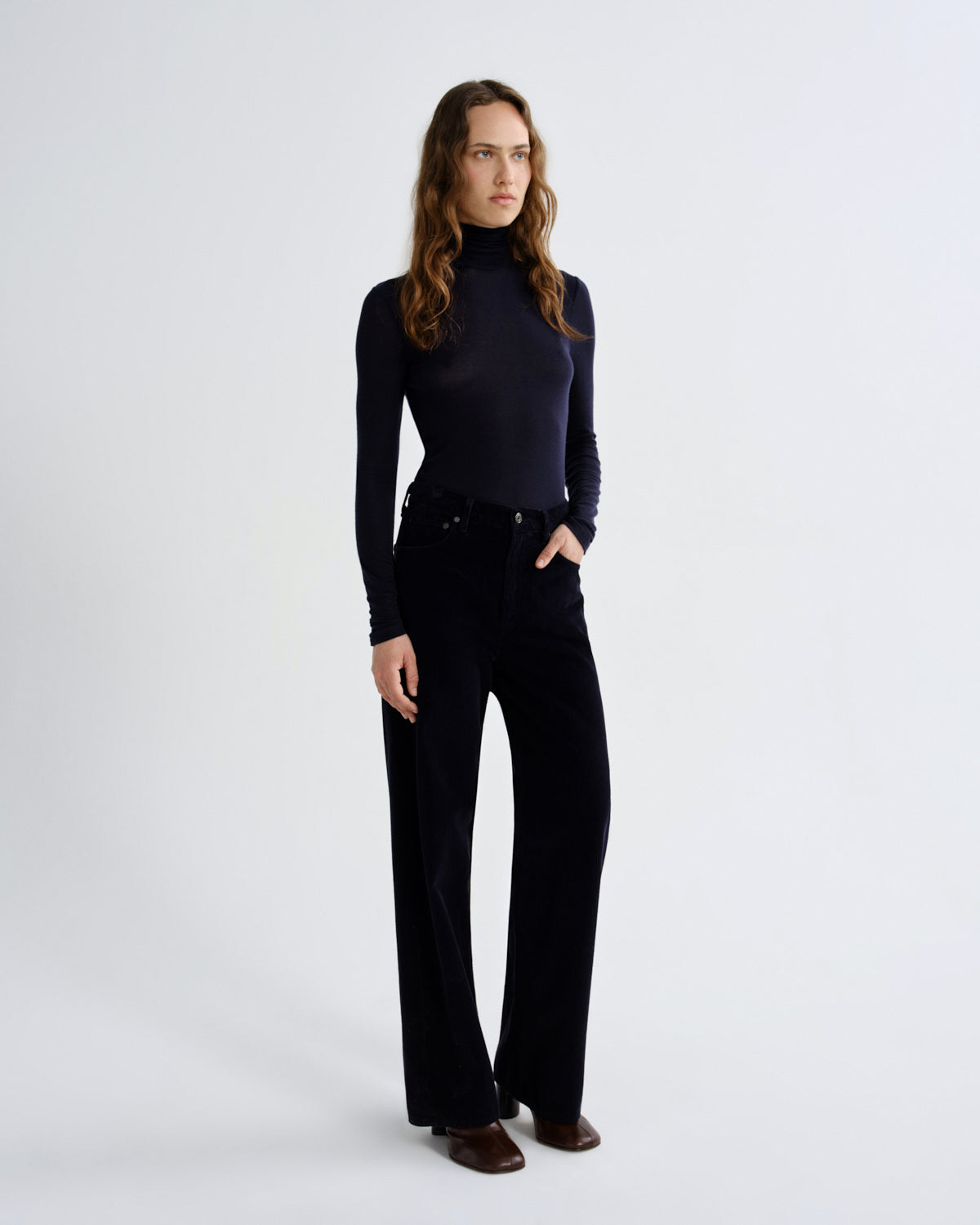 agolde-ren-jean-32-cordhose-obscura-navy-wide-leg image 3