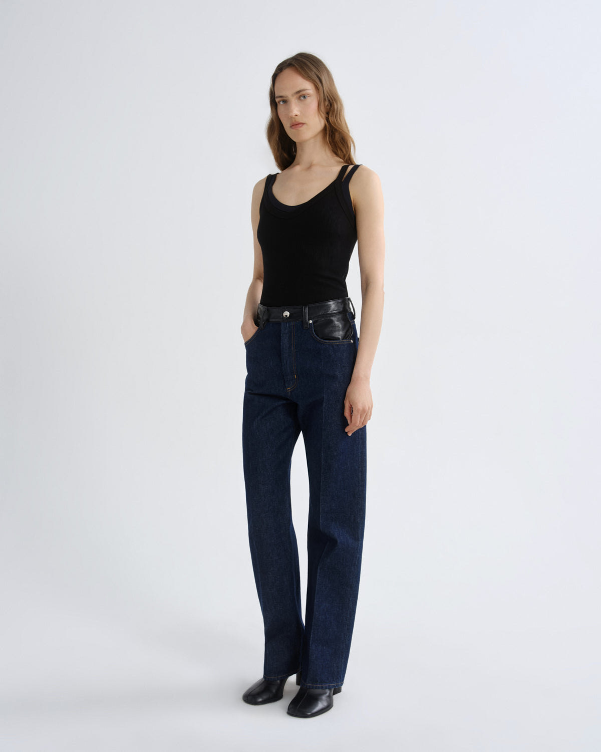 agolde-jordan-tank-black-top-schwarz-bio-baumwolle image 4