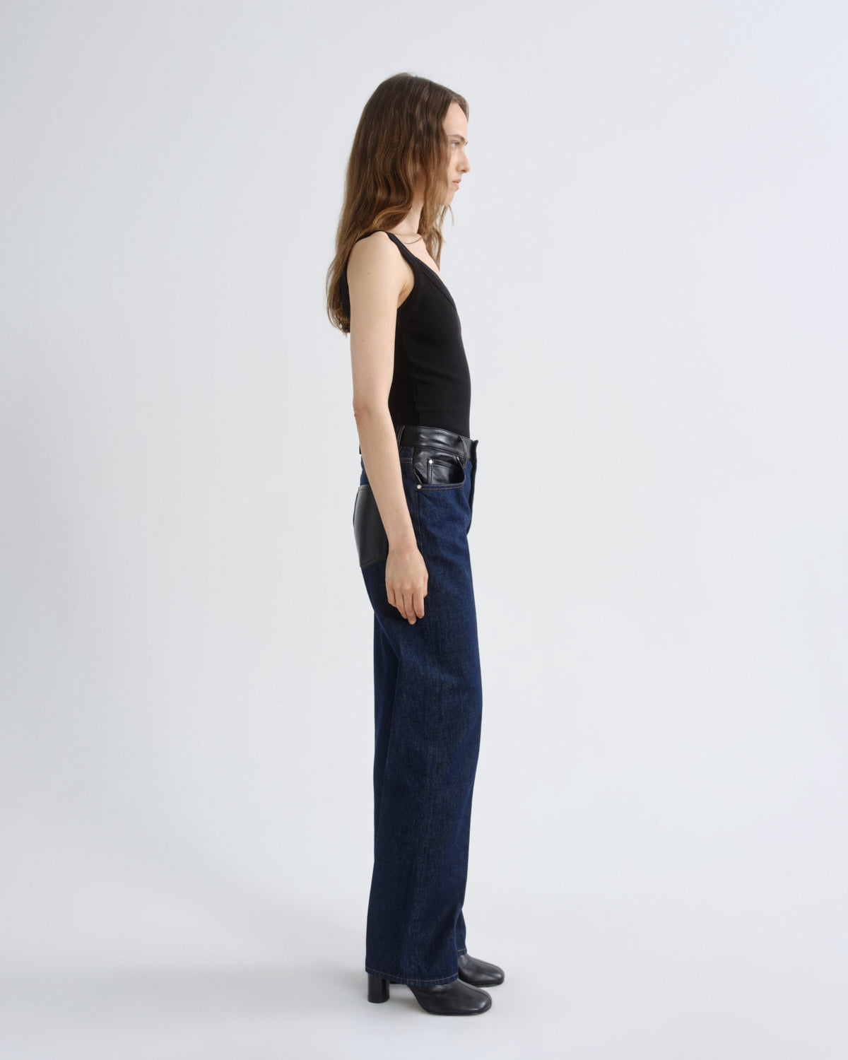 agolde-jordan-tank-black-top-schwarz-bio-baumwolle image 3