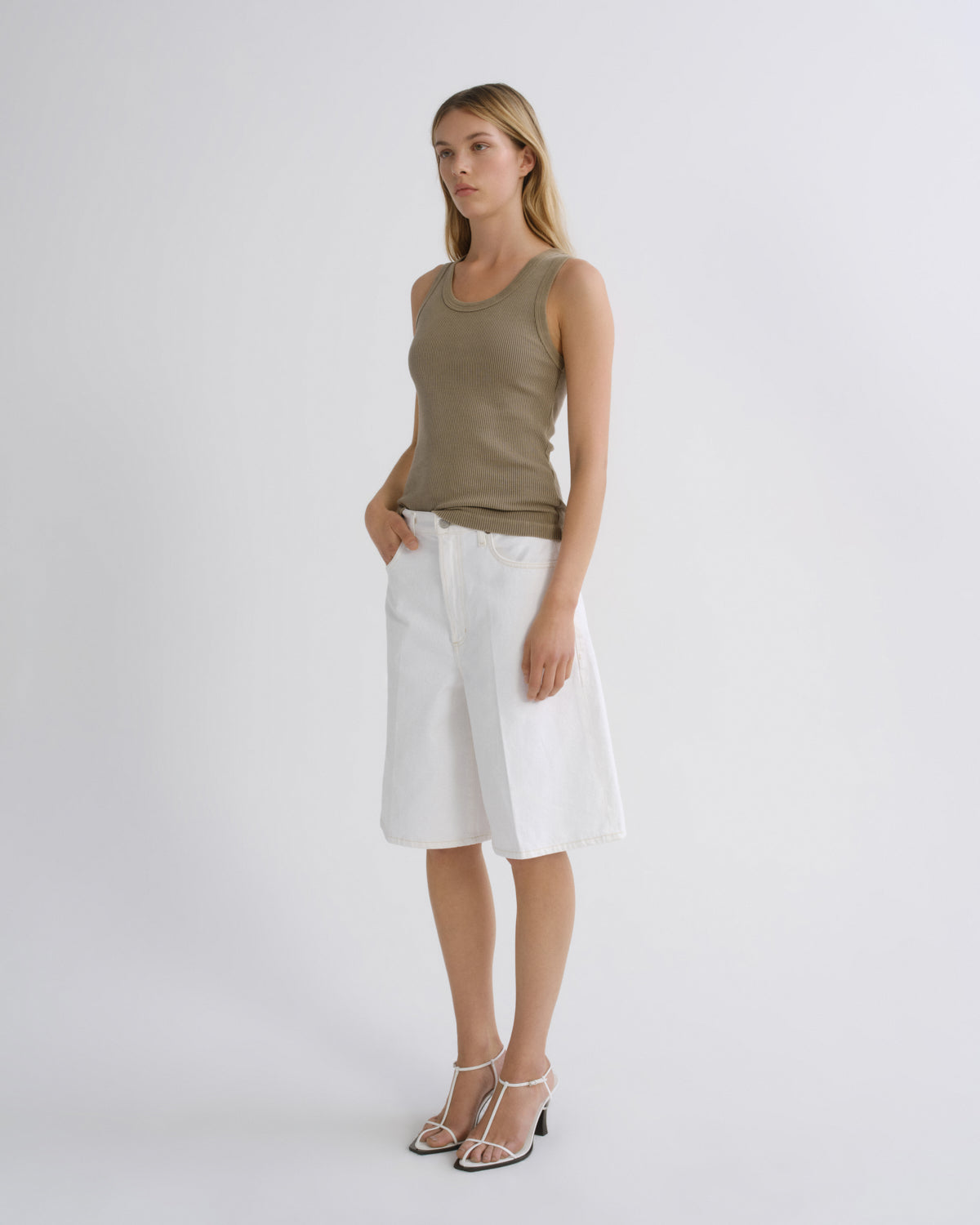 agolde-nolan-short-milkshake-wei-high-waist-damen image 4