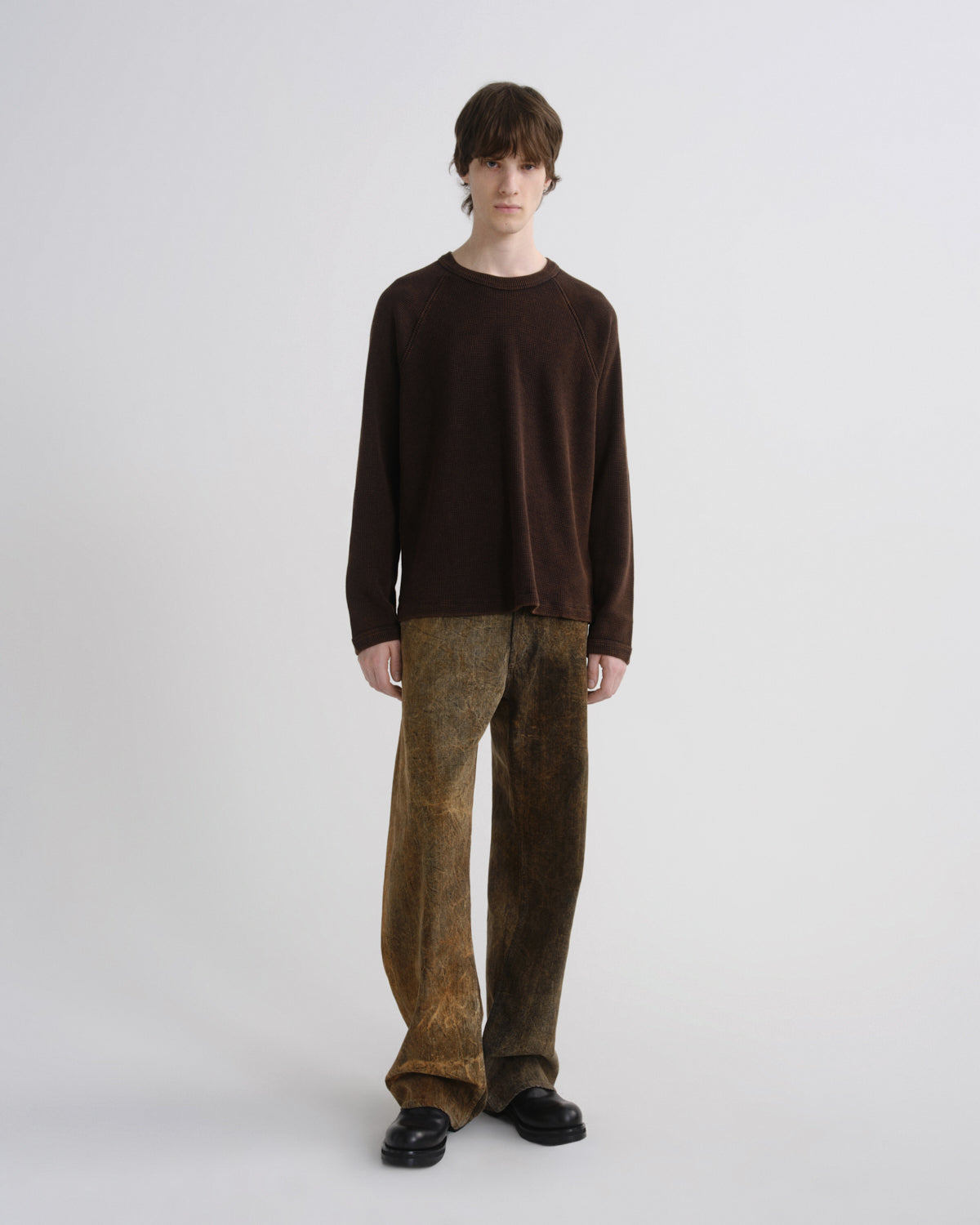 agolde-payson-waffle-t-shirt-aerosol-braun-langarm image 3