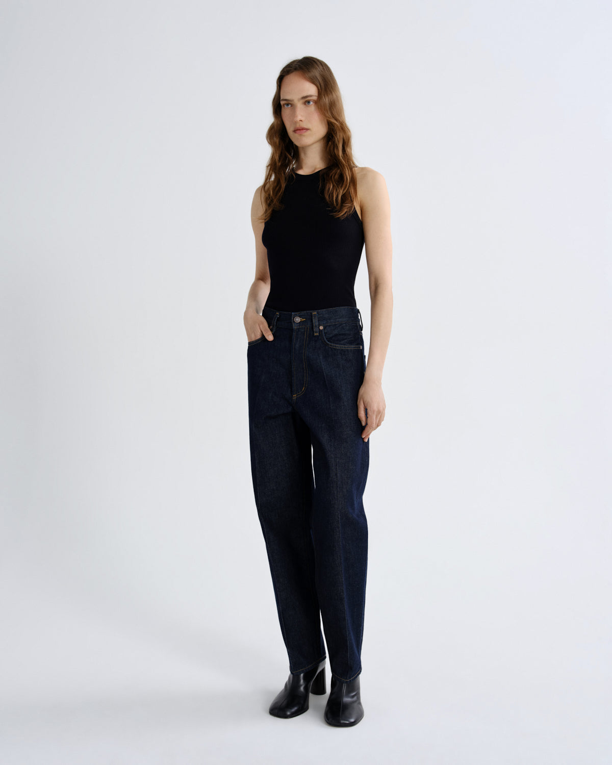 agolde-80-s-jean-weightless-rinse-damenjeans-indigo image 4