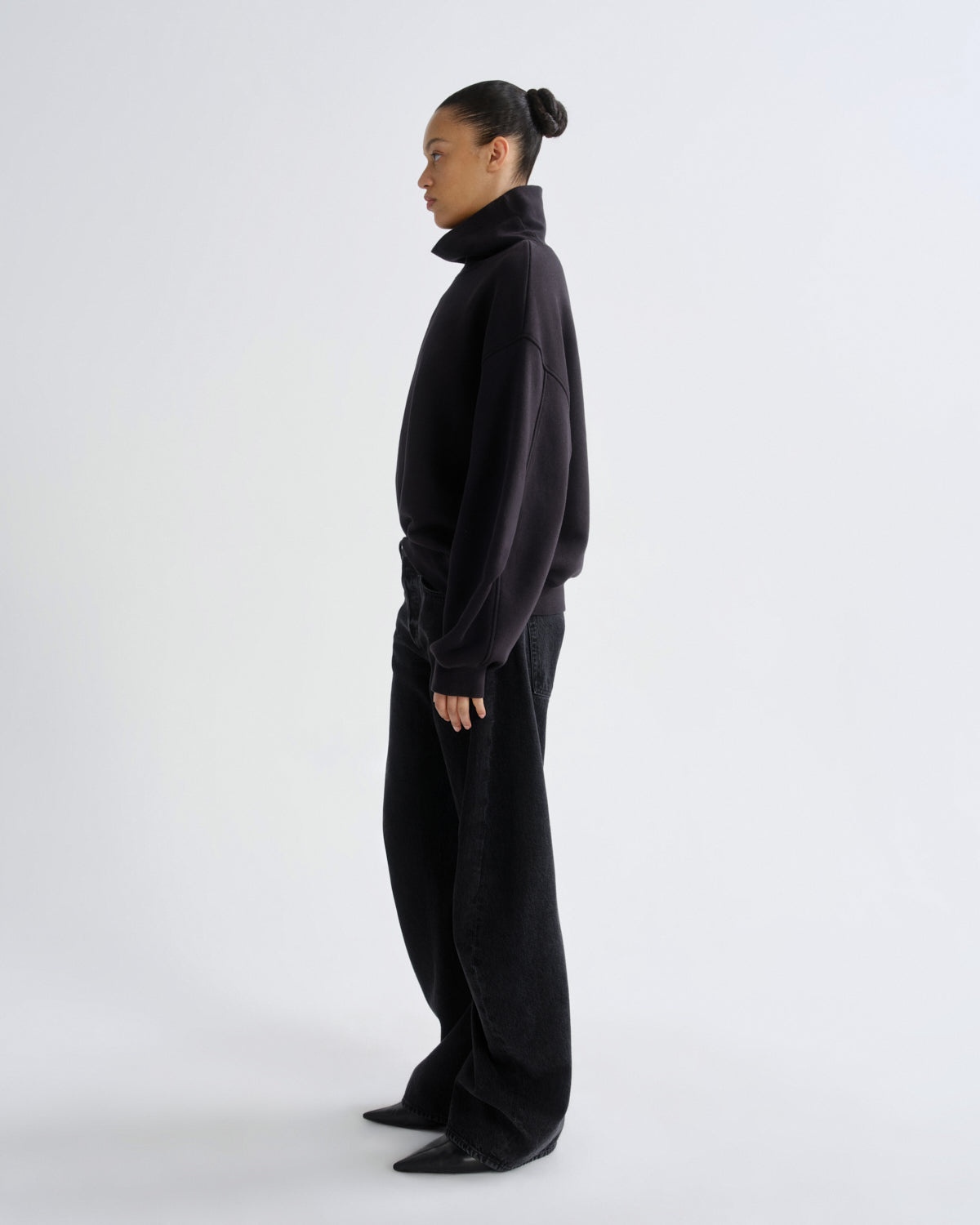 agolde-jenning-sweatshirt-washed-black-funnel-neck image 4