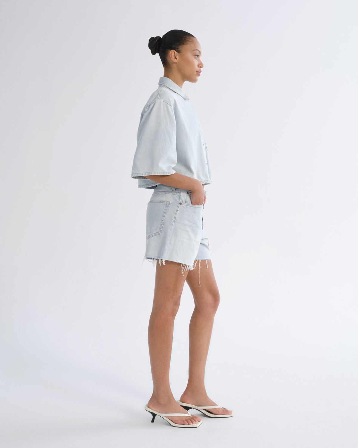 agolde-nye-short-recall-damen-jeansshorts-hellblau-relaxed image 3
