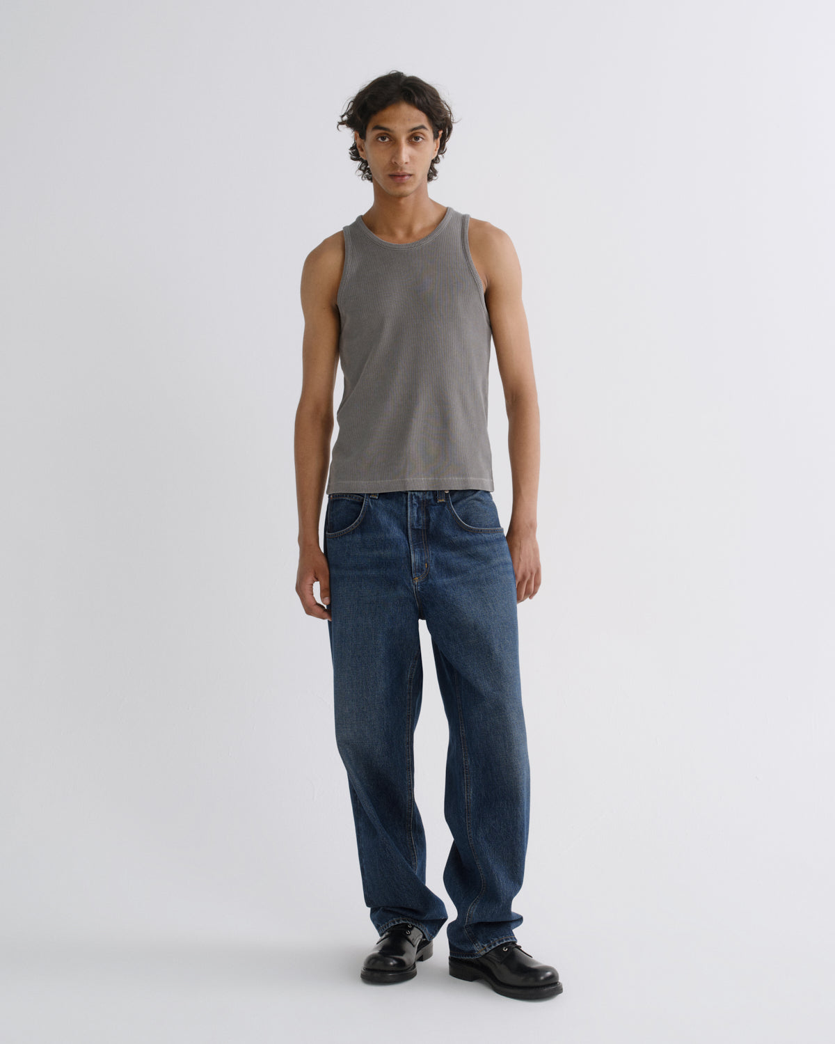 agolde-viggo-tank-top-herren-pewter-rippstrick image 3