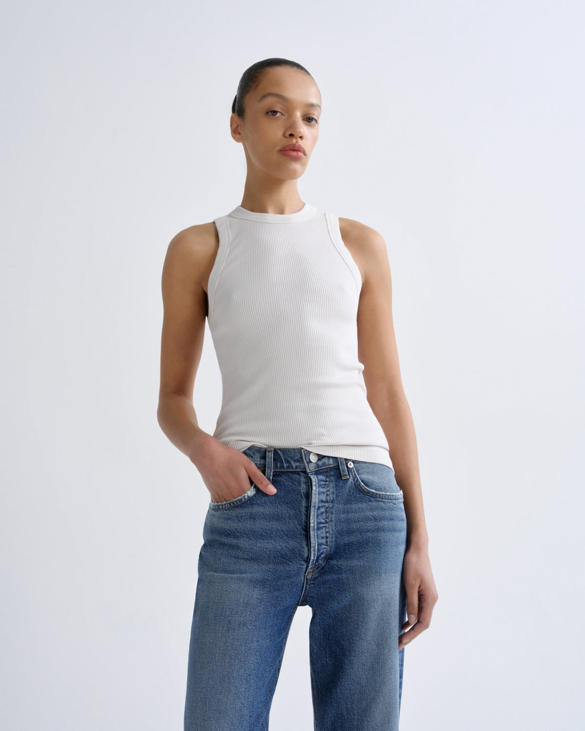 agolde-leigh-tank-top-powder-hellgrau-ripp image 1