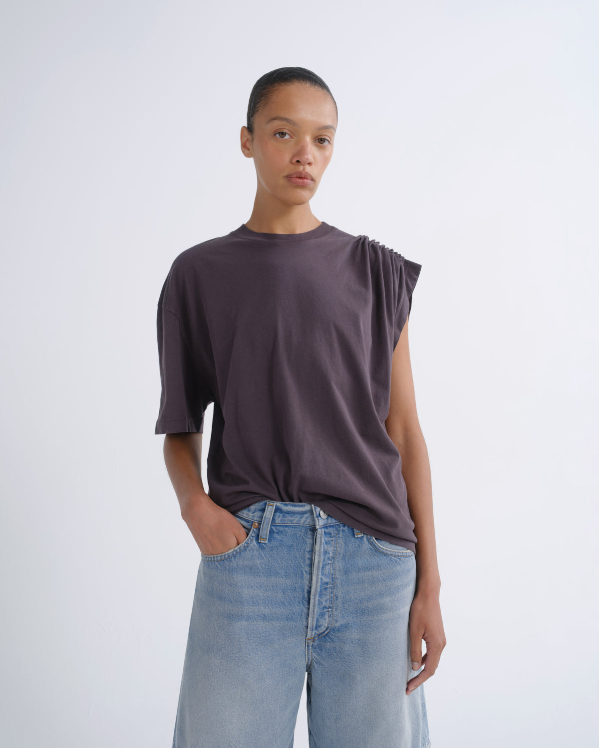 agolde-roma-t-shirt-damen-shirt-shade-dunkelgrau image 1