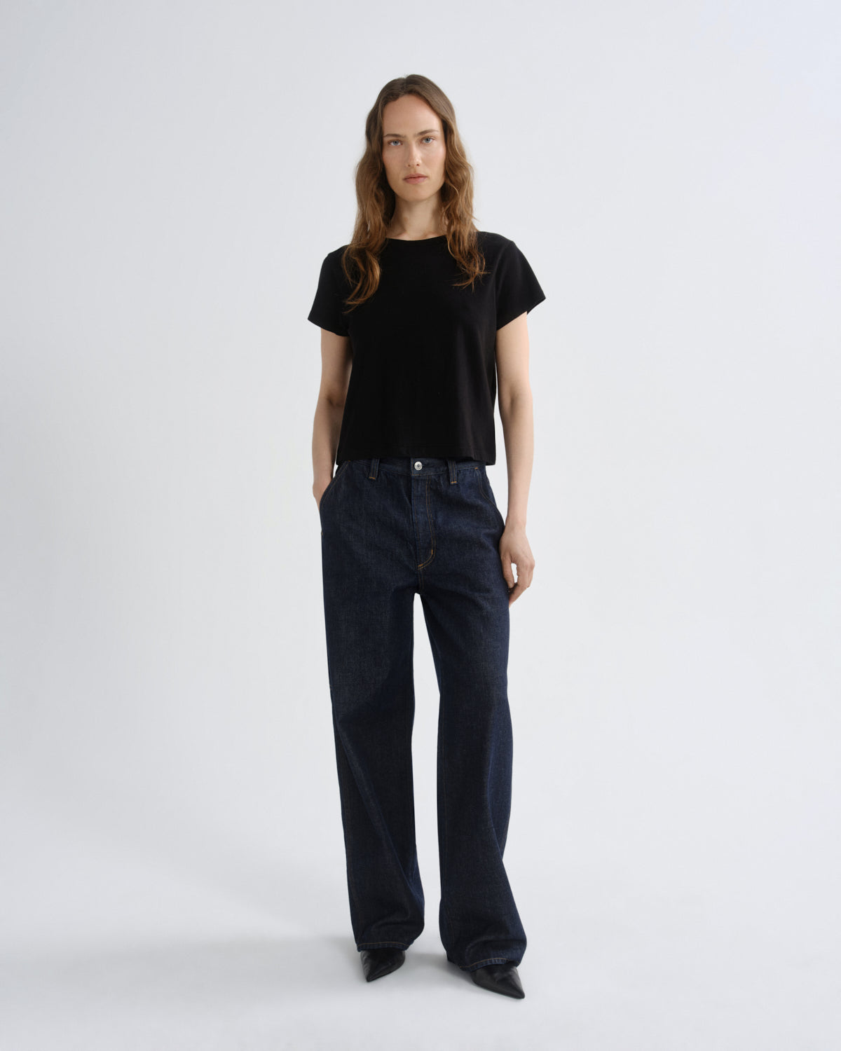 agolde-adine-shrunken-tee-t-shirt-schwarz-bio-baumwolle image 5