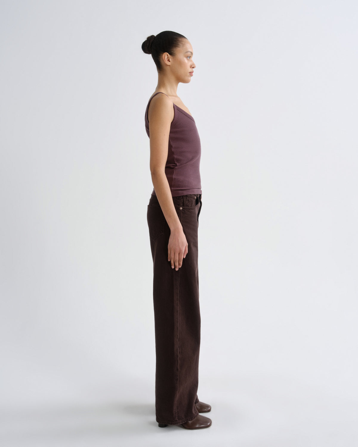 agolde-jordan-tank-moyer-damen-top-v-ausschnitt-bio-baumwolle image 3