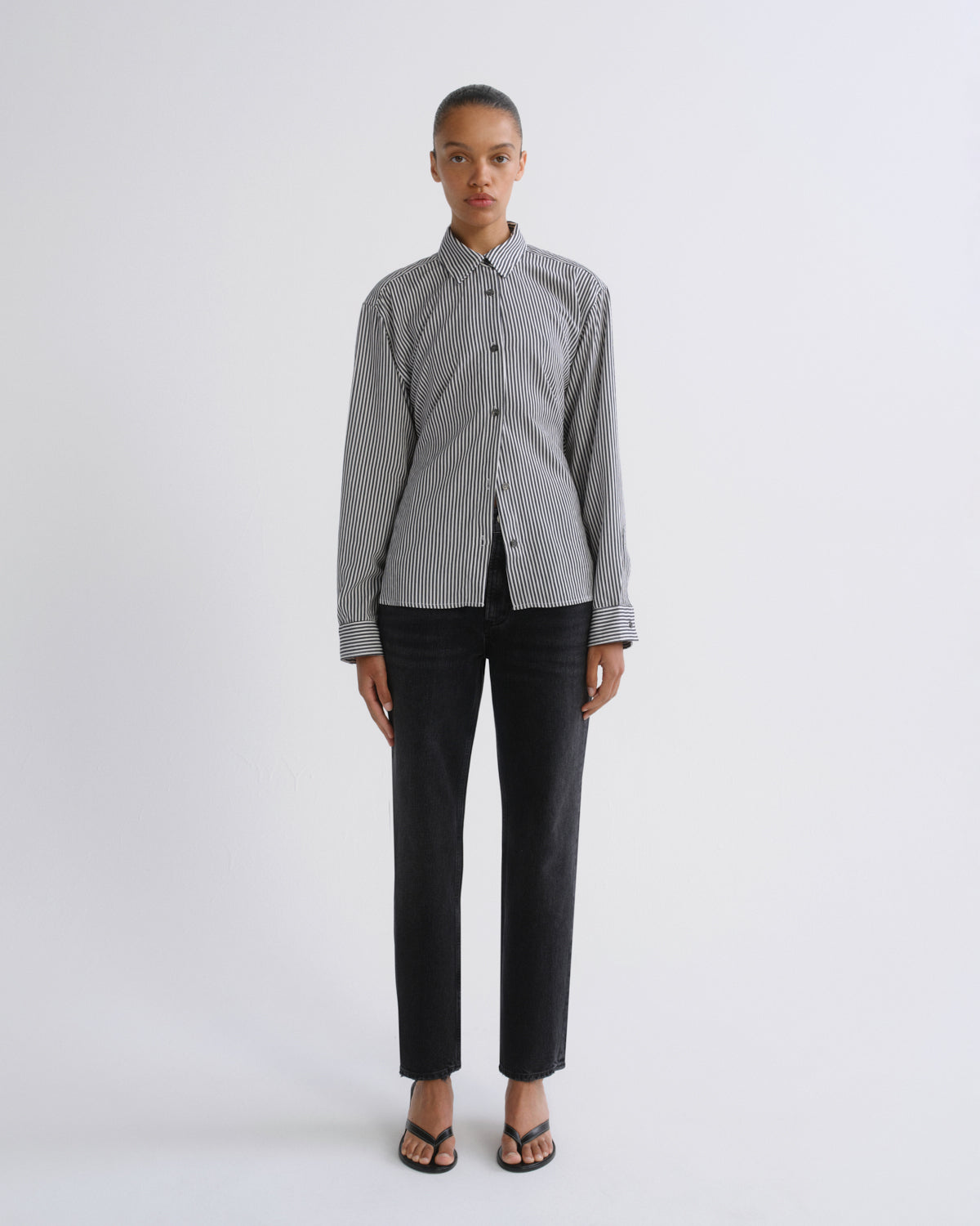 agolde-theo-hemd-solene-stripe-schwarz-wei-viskose image 3